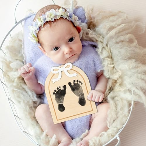 R HORSE Baby Birth Announcement Sign with 3D White Bow