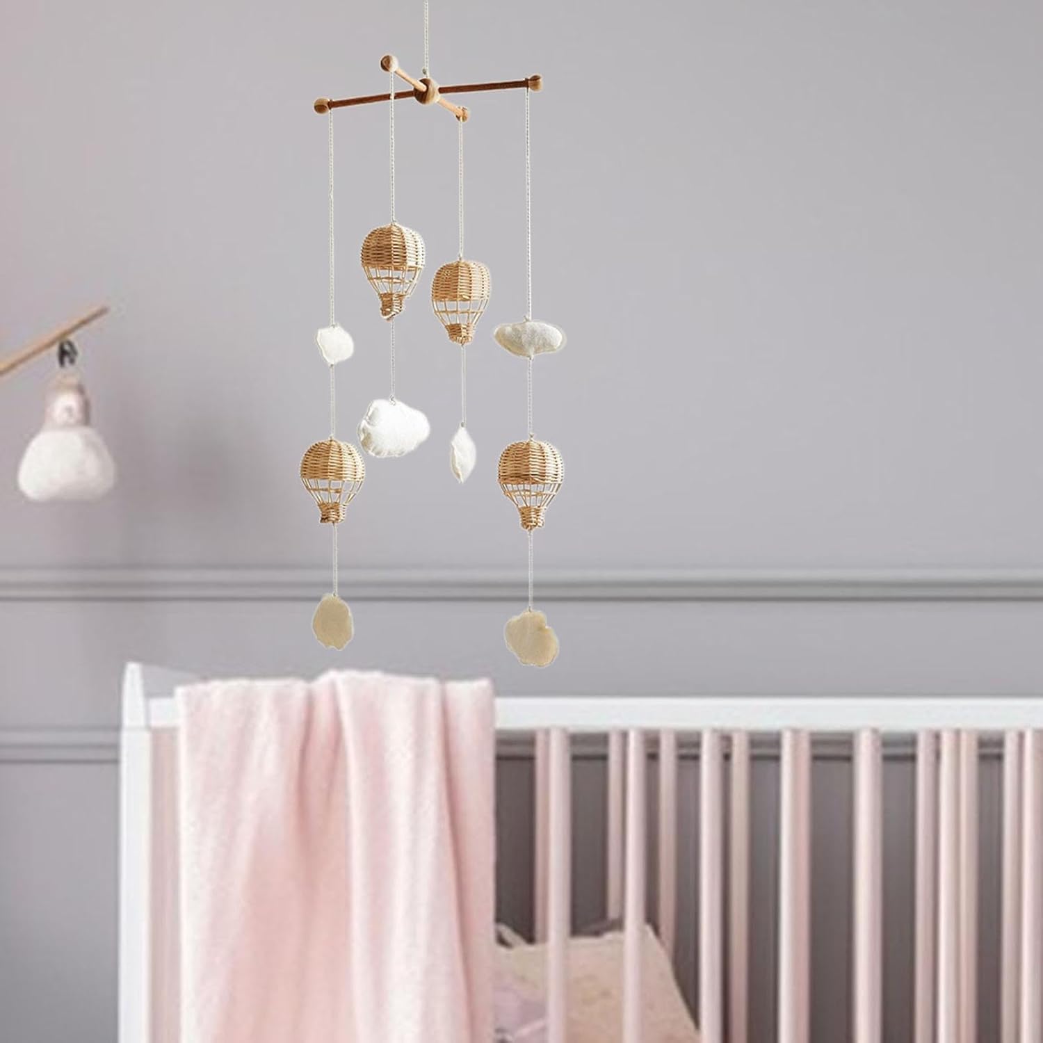 DYNWAVE Baby Mobile with Rattan Balloon and Cloud