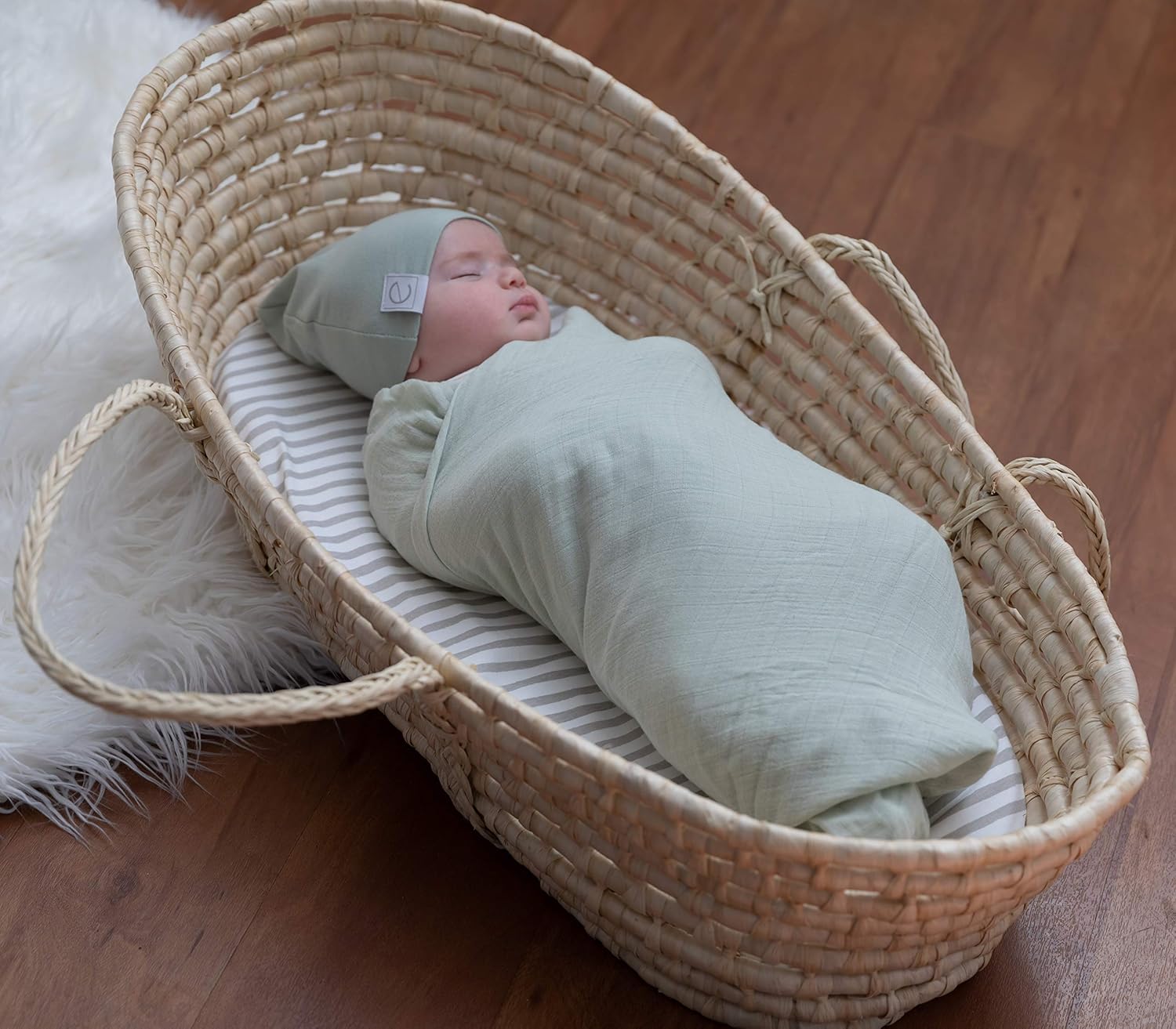 Elys Co Waterproof Bassinet Sheet Bundle