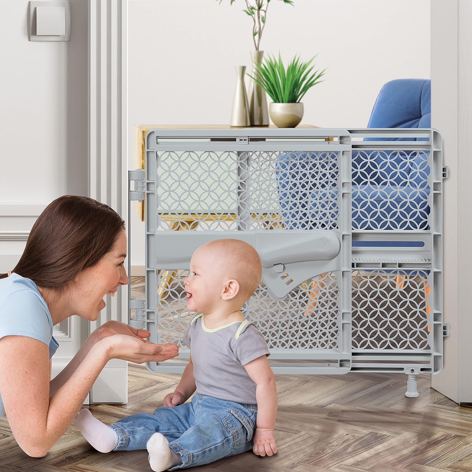 Summer Infant Walk-Thru Baby Gate 28 Tall for Doorways and Stairways